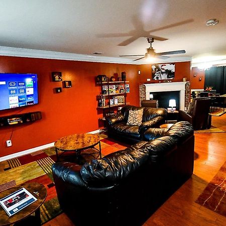 Amazing Large 3 Bed House With King Bed Less Than 10 Miles To Dtwn Atlanta Bagian luar foto